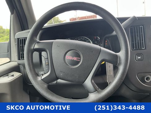 Used 2015 GMC Savana 2500 RWD image 18