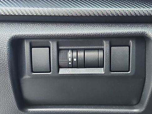 Certified 2024 Subaru Crosstrek 2.0i Premium image 30