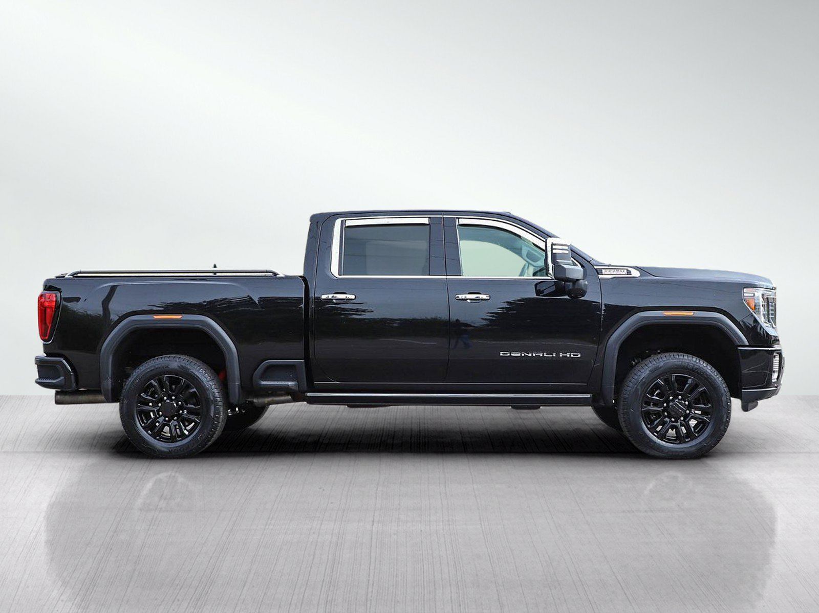 Used 2023 GMC Sierra 3500 Denali w/ Denali Black Diamond Edition AWD/4WD image 6