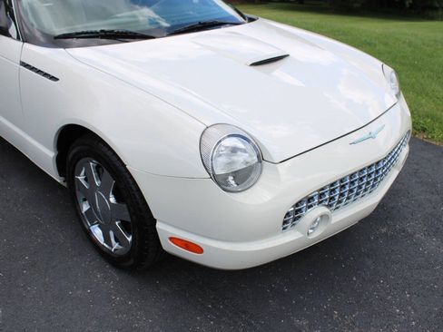 Used 2002 Ford Thunderbird Deluxe RWD image 2