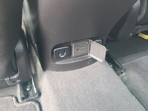 Used 2018 Chevrolet Malibu LT w/ Leather Package image 14