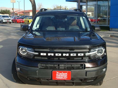 Used 2021 Ford Bronco Sport Outer Banks image 2