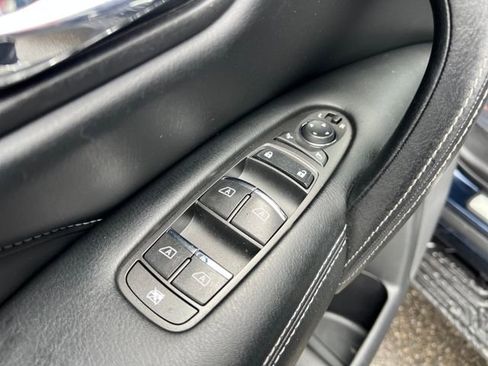 Used 2021 INFINITI QX80 Luxe image 12