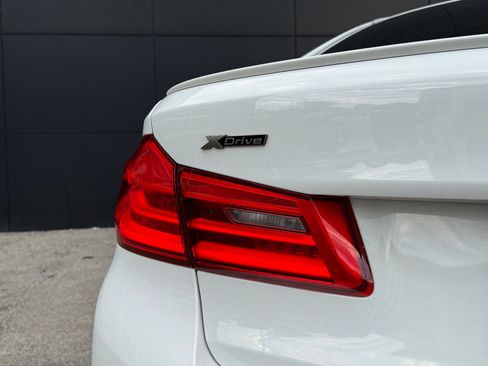 Used 2018 BMW M550i xDrive AWD/4WD image 13
