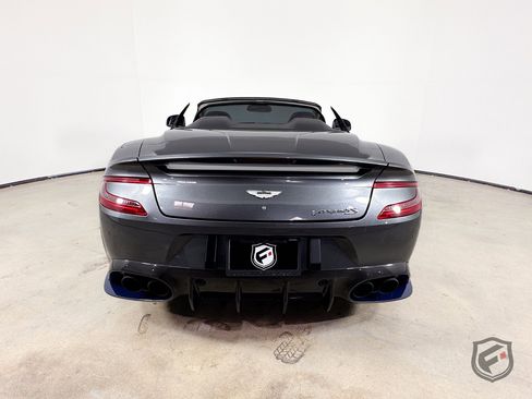 Used 2018 Aston Martin Vanquish S RWD image 12