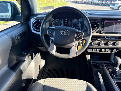 Used 2021 Toyota Tacoma SR5 AWD/4WD image 23
