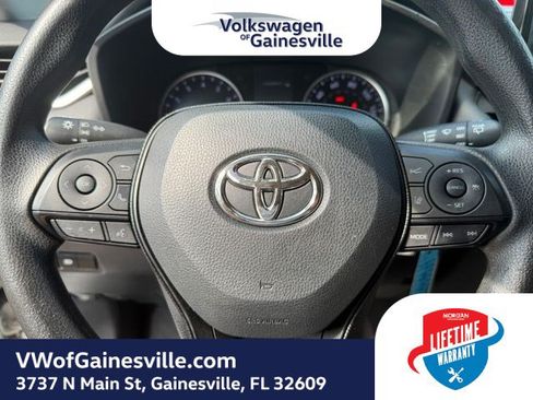 Used 2021 Toyota RAV4 LE FWD image 20