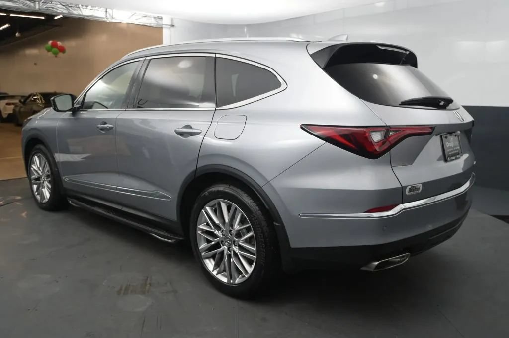 Used 2022 Acura MDX w/ Advance Package AWD/4WD image 3
