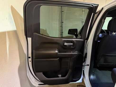 Used 2022 Chevrolet Silverado 1500 Custom AWD/4WD image 10