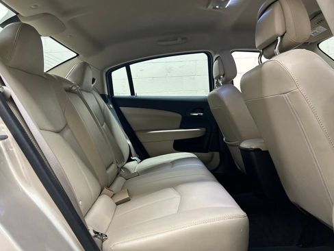 Used 2014 Chrysler 200 Limited FWD image 11