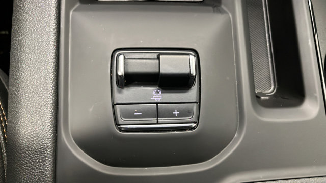 Used 2025 GMC Sierra 2500 AT4 w/ AT4 Premium Plus Package AWD/4WD image 35