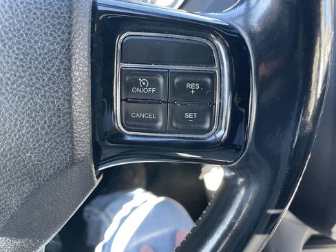 Used 2018 Dodge Grand Caravan SXT image 22