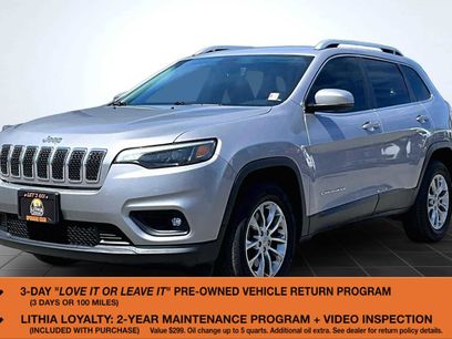 Used 2019 Jeep Cherokee Latitude Plus w/ Comfort/Convenience Group