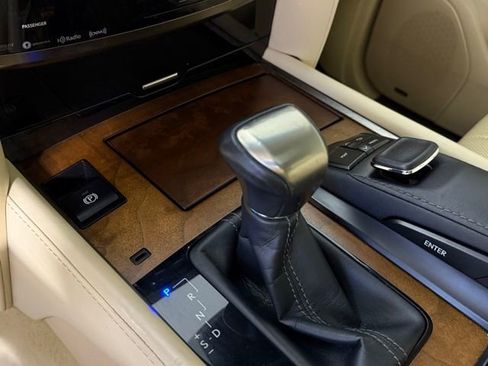 Used 2018 Lexus LX 570 4WD image 22