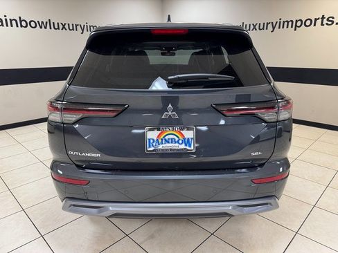 New 2026 Mitsubishi Outlander SEL image 5