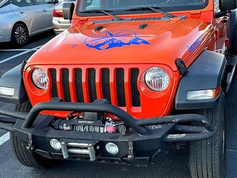 Used 2018 Jeep Wrangler Unlimited Sport S image 3