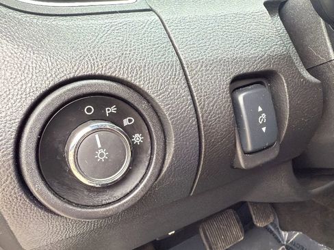 Used 2016 Ford Taurus Limited image 37