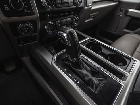 Used 2018 Ford F150 Lariat w/ Equipment Group 501A Mid AWD/4WD image 18