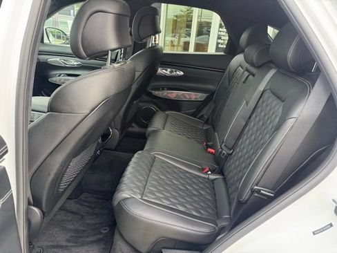 Certified 2024 Genesis GV70 3.5T Sport w/ Sport Advanced Package AWD/4WD image 39