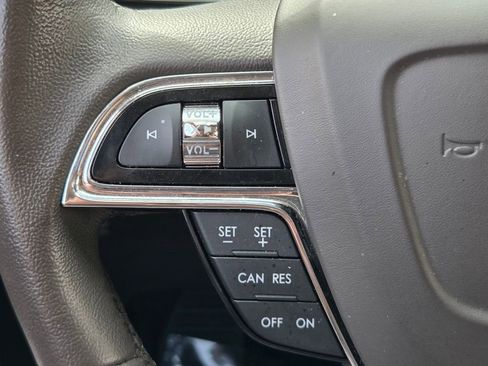 Used 2021 Lincoln Nautilus Standard image 26