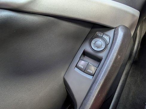 Used 2021 Chevrolet Camaro LT image 36