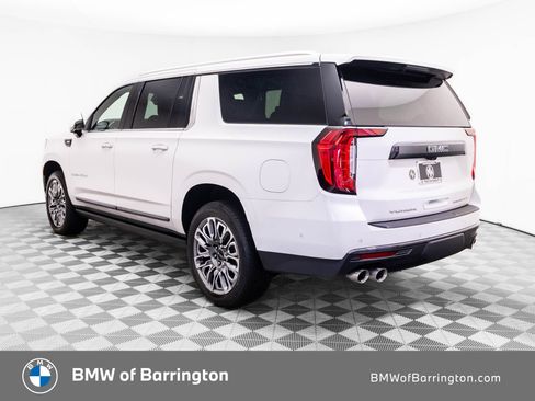 Used 2024 GMC Yukon XL Denali Ultimate AWD/4WD image 3