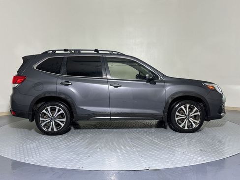 Used 2023 Subaru Forester Limited AWD/4WD image 8