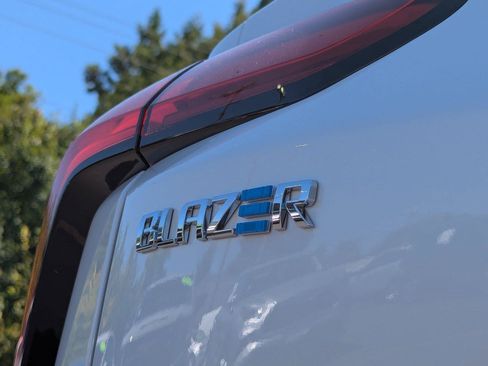 Used 2024 Chevrolet Blazer EV LT AWD/4WD image 32