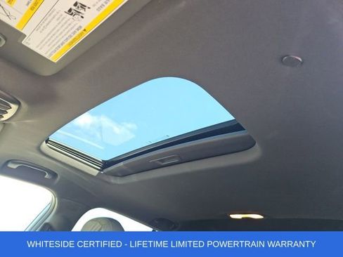 Certified 2025 Chevrolet Trax RS w/ Sunroof Package FWD image 5