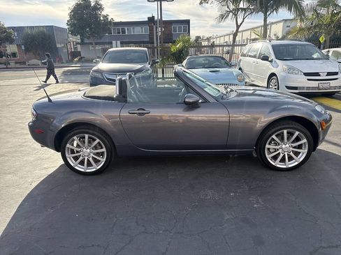 Used 2006 MAZDA MX-5 Miata Grand Touring image 6