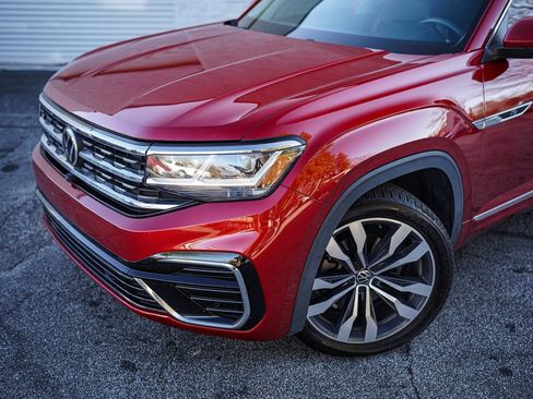 Used 2022 Volkswagen Atlas SEL Premium image 2