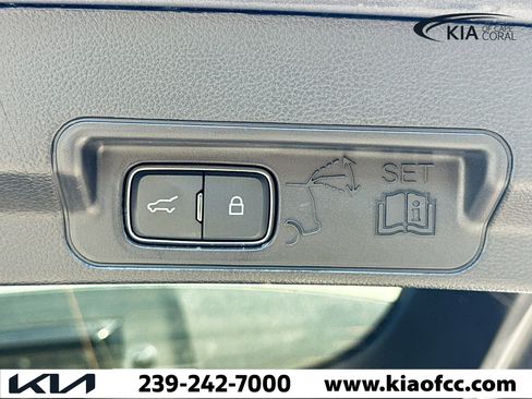 Used 2022 Ford Explorer ST w/ Equipment Group 401A AWD/4WD image 11