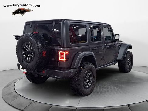 Used 2024 Jeep Wrangler Unlimited Rubicon w/ XTREMEE 35" Tire Package AWD/4WD image 3