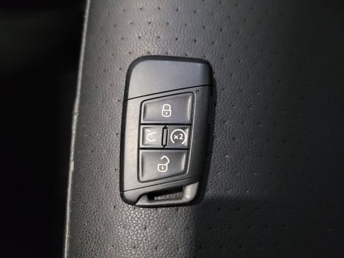 Used 2021 Volkswagen Jetta SEL FWD image 32