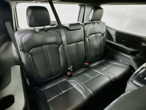 Used 2023 Jeep Wagoneer 4WD w/ Premium Group I image 30