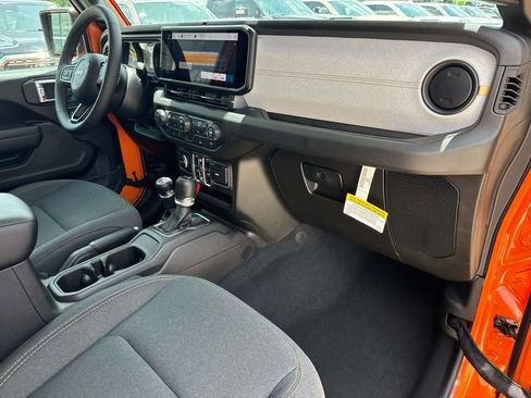 New 2026 Jeep Gladiator Sport AWD/4WD image 15