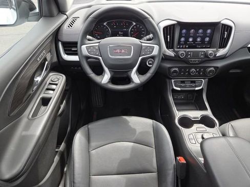 Used 2023 GMC Terrain SLT w/ Tech Package FWD image 31