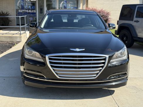 Used 2015 Hyundai Genesis 3.8 w/ Option Group 02 image 2
