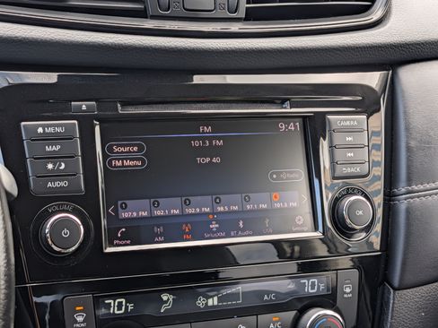 Used 2018 Nissan Rogue SL AWD/4WD image 22