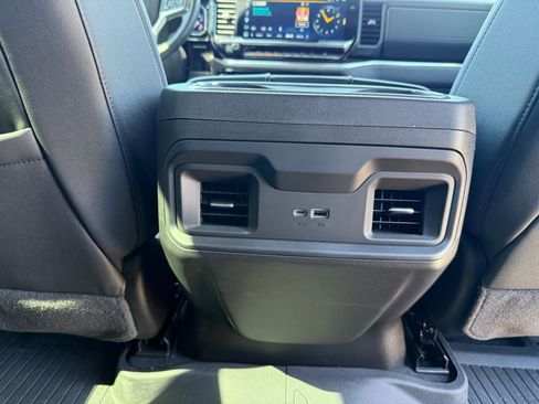 Used 2025 Chevrolet Silverado 1500 LT Trail Boss w/ LT Trail Boss Premium Package image 45