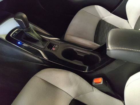 Used 2022 Toyota Corolla SE FWD image 26
