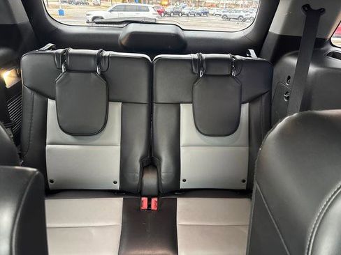 Used 2022 Ford Explorer XLT w/ Equipment Group 202A image 28