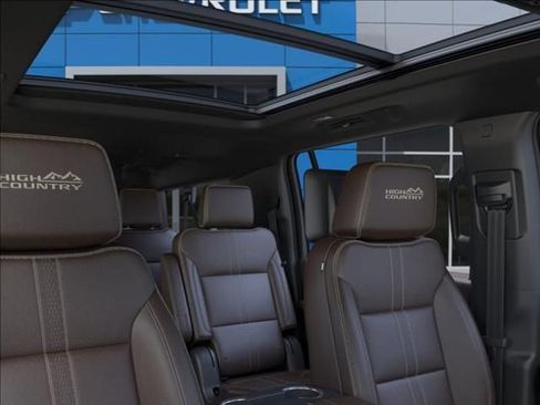 New 2026 Chevrolet Suburban High Country AWD/4WD image 24