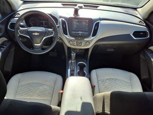 Used 2018 Chevrolet Equinox LS FWD image 9