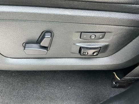 Used 2018 RAM 1500 Laramie w/ Convenience Group image 24