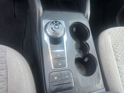 Used 2020 Ford Escape SE image 16