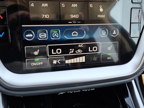 Used 2025 Subaru Outback Onyx Edition AWD/4WD image 17