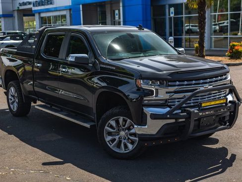 Used 2021 Chevrolet Silverado 1500 LT w/ Bed Protection Package AWD/4WD image 2