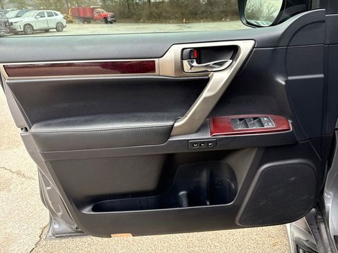 Used 2015 Lexus GX 460 w/ Premium Package image 13