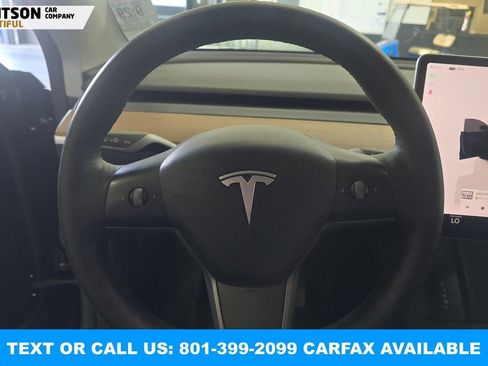 Used 2022 Tesla Model Y Long Range image 6
